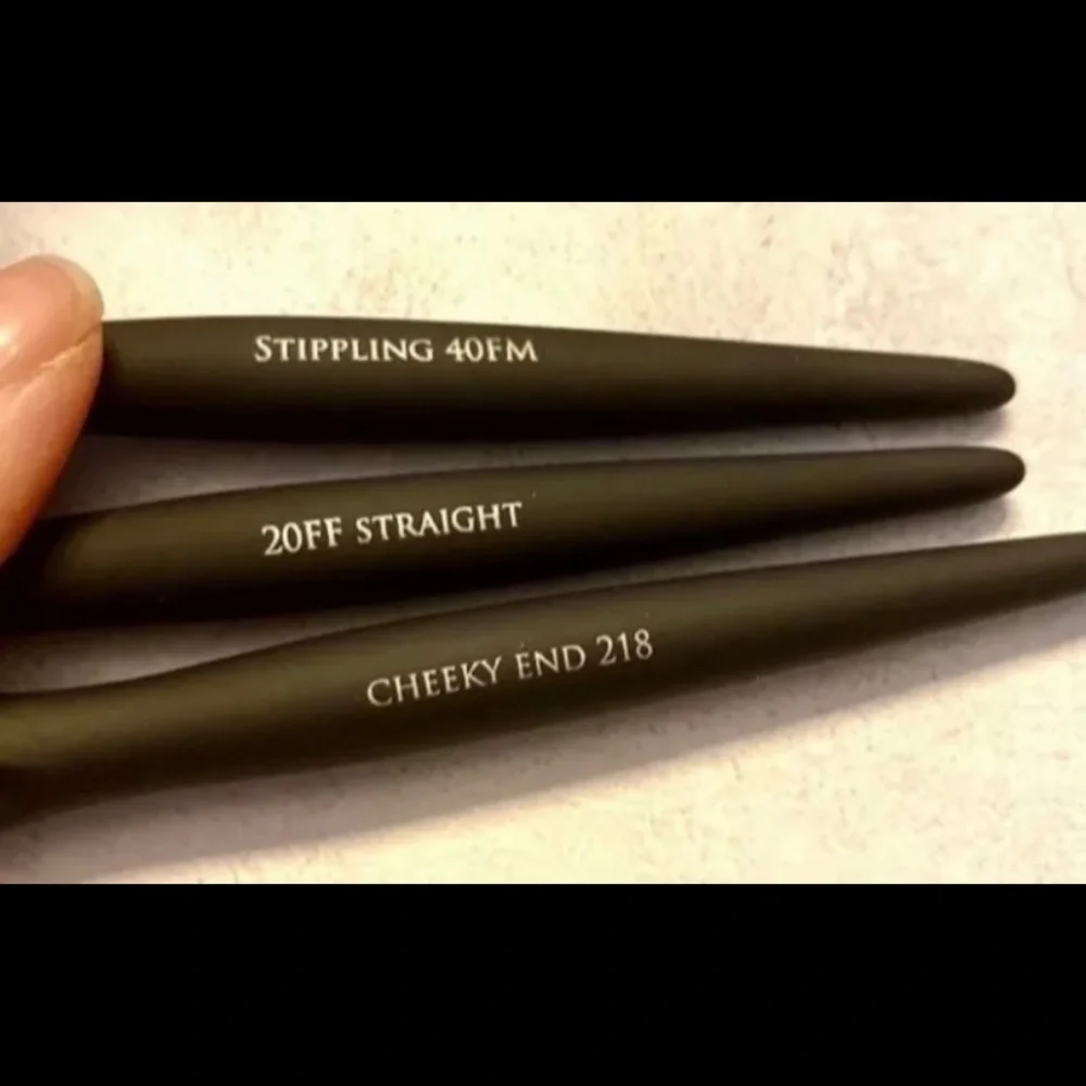 F.A.R.A.H.‎ Trio brush set